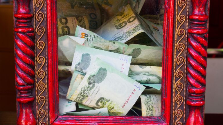 2555 ดร. ณดา จันทร์สม