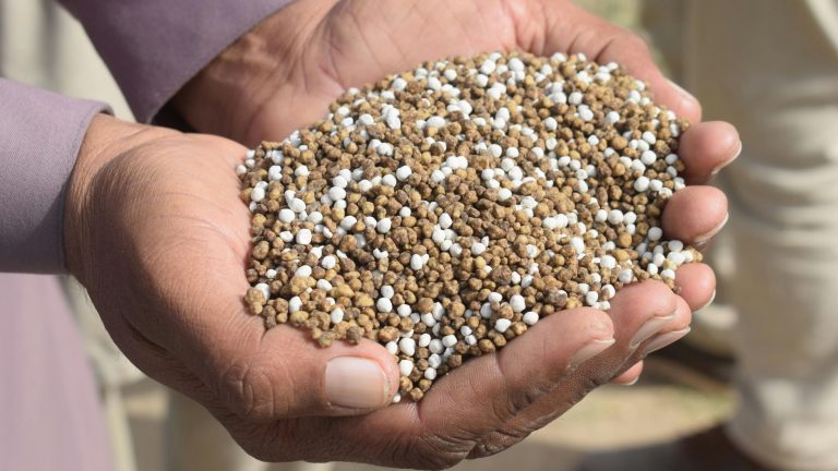 2557 รศ.ดร.วิสาขา ภู่จินดา