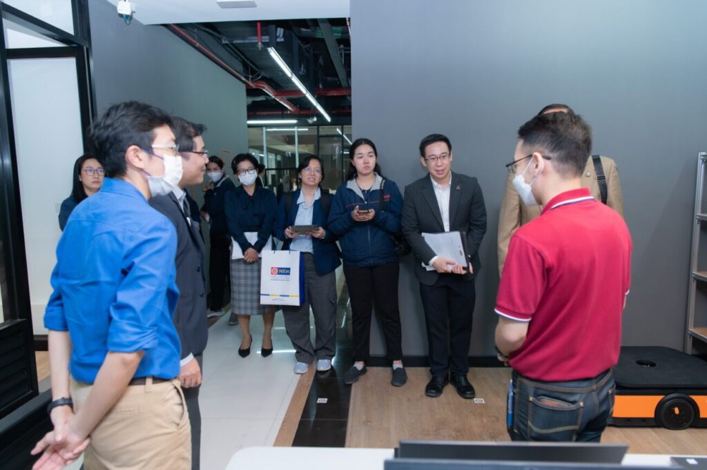 dd3c3586 9084 4c25 bf6c 5624f7ee2a17